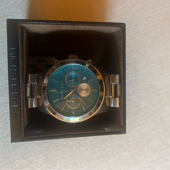 Michael Kors Runway Watch - Picture 2 of 3